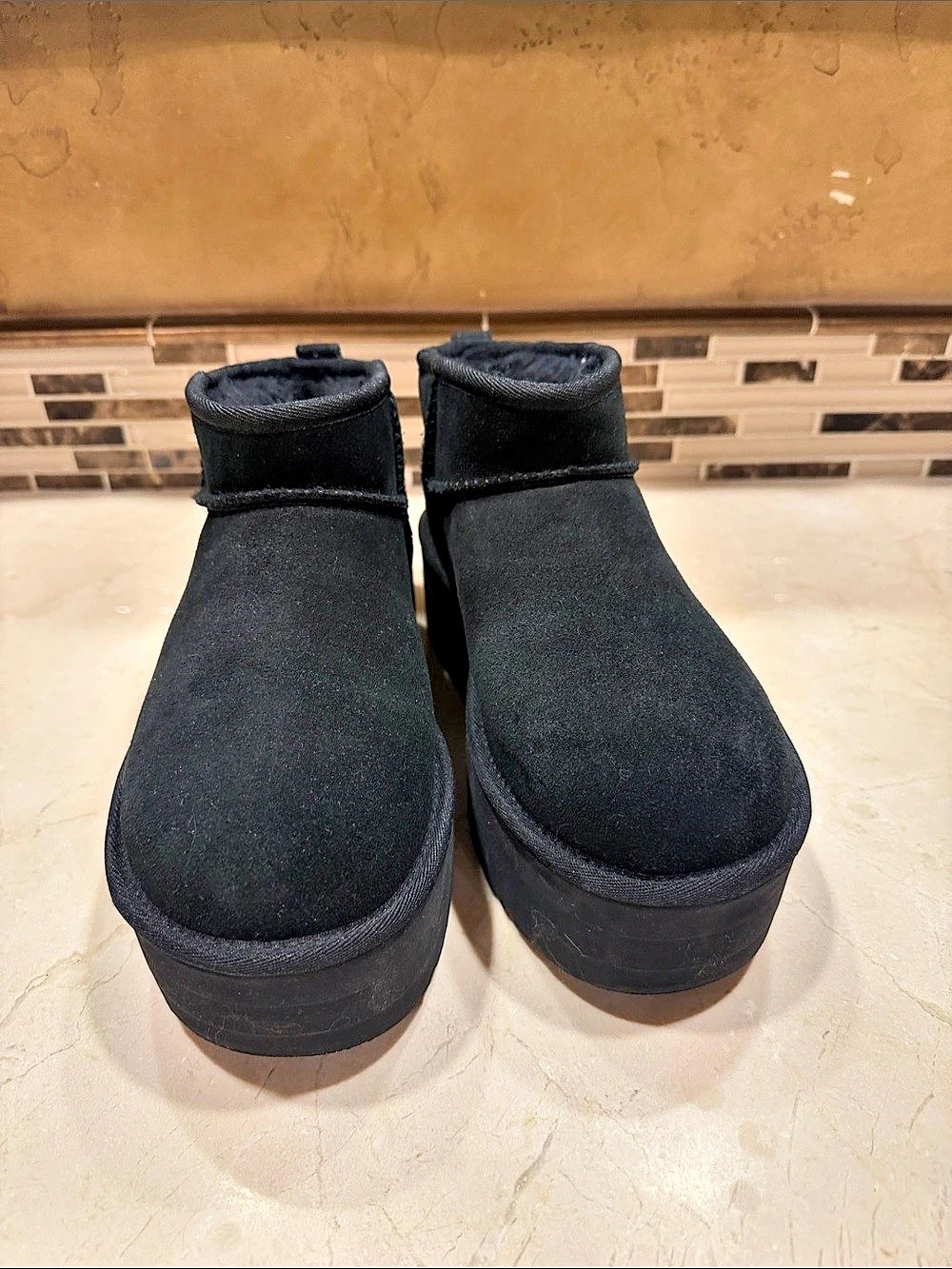 UGG Classic Ultra Mini Platform Boots Black US 8